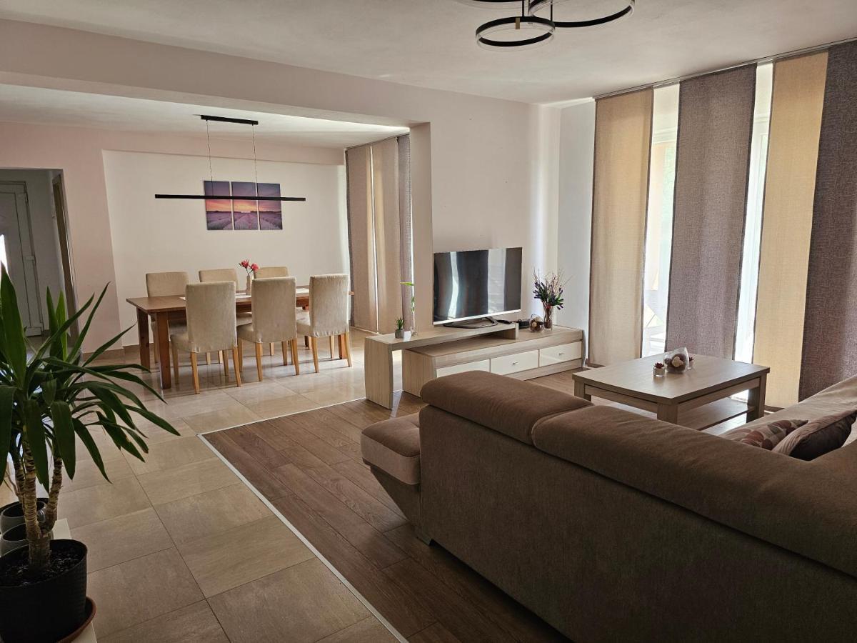 Premium Apartments Tade Funtana Luaran gambar