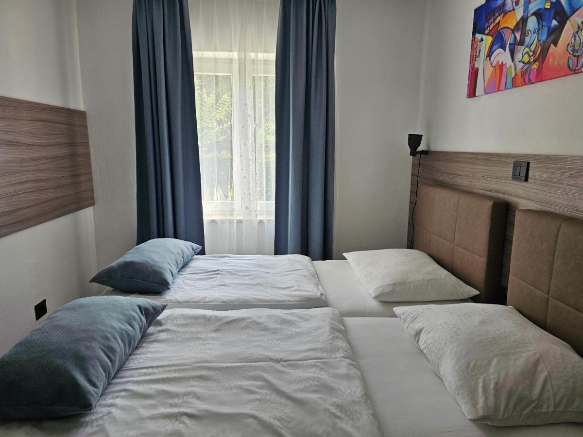 Premium Apartments Tade Funtana Luaran gambar