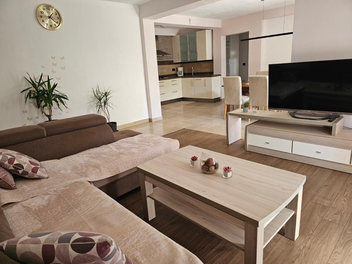 Premium Apartments Tade Funtana Luaran gambar